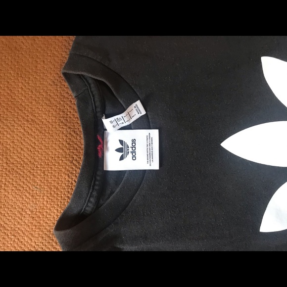 Faded black adidas T-shirt size small mens - Picture 2 of 2